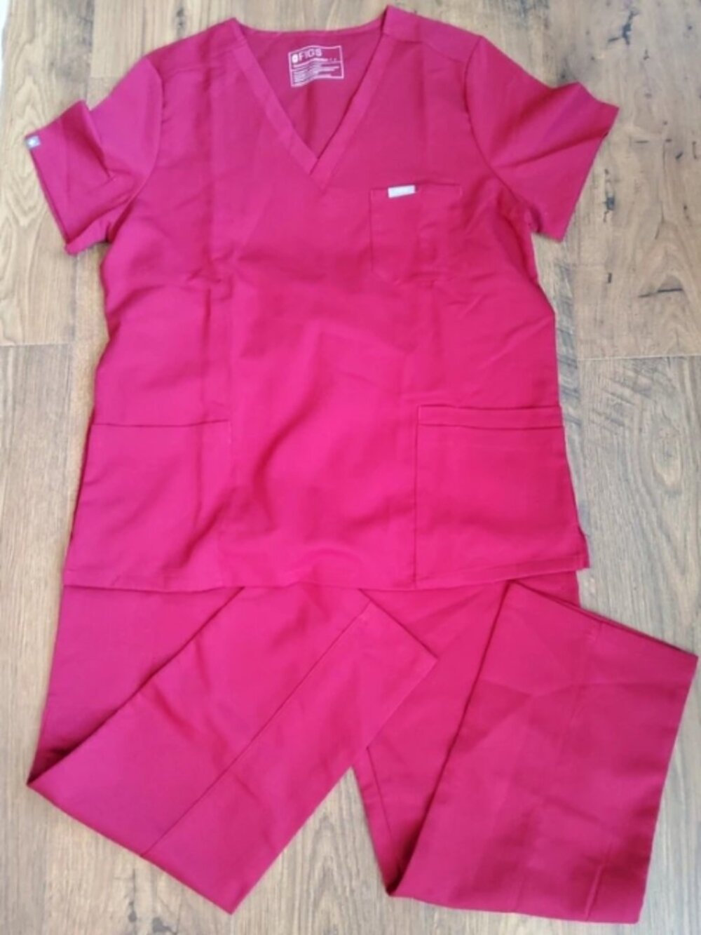 Fig Set Cranberry Red Size Large NWT New With Tags